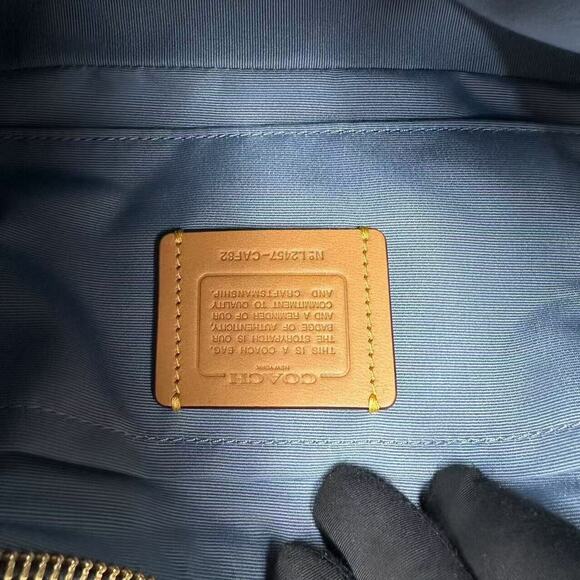 Coach Teri Shoulder Bag Signature Denim Vachetta Leather Gold/Denim/Natural NWT - Picture 11 of 12